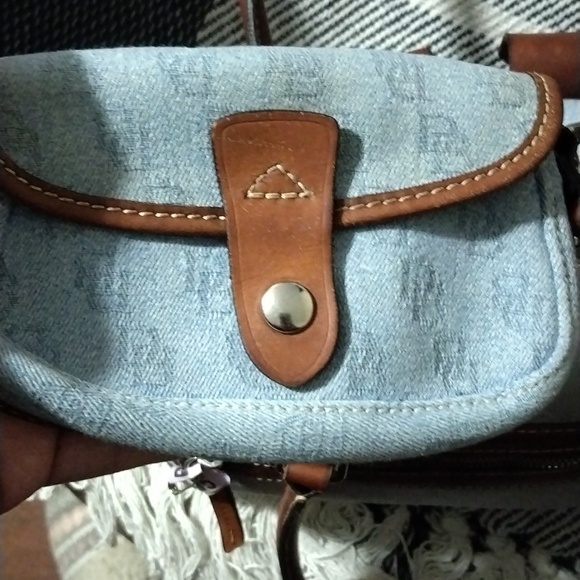 Dooney and Bourke - Picture 7 of 8